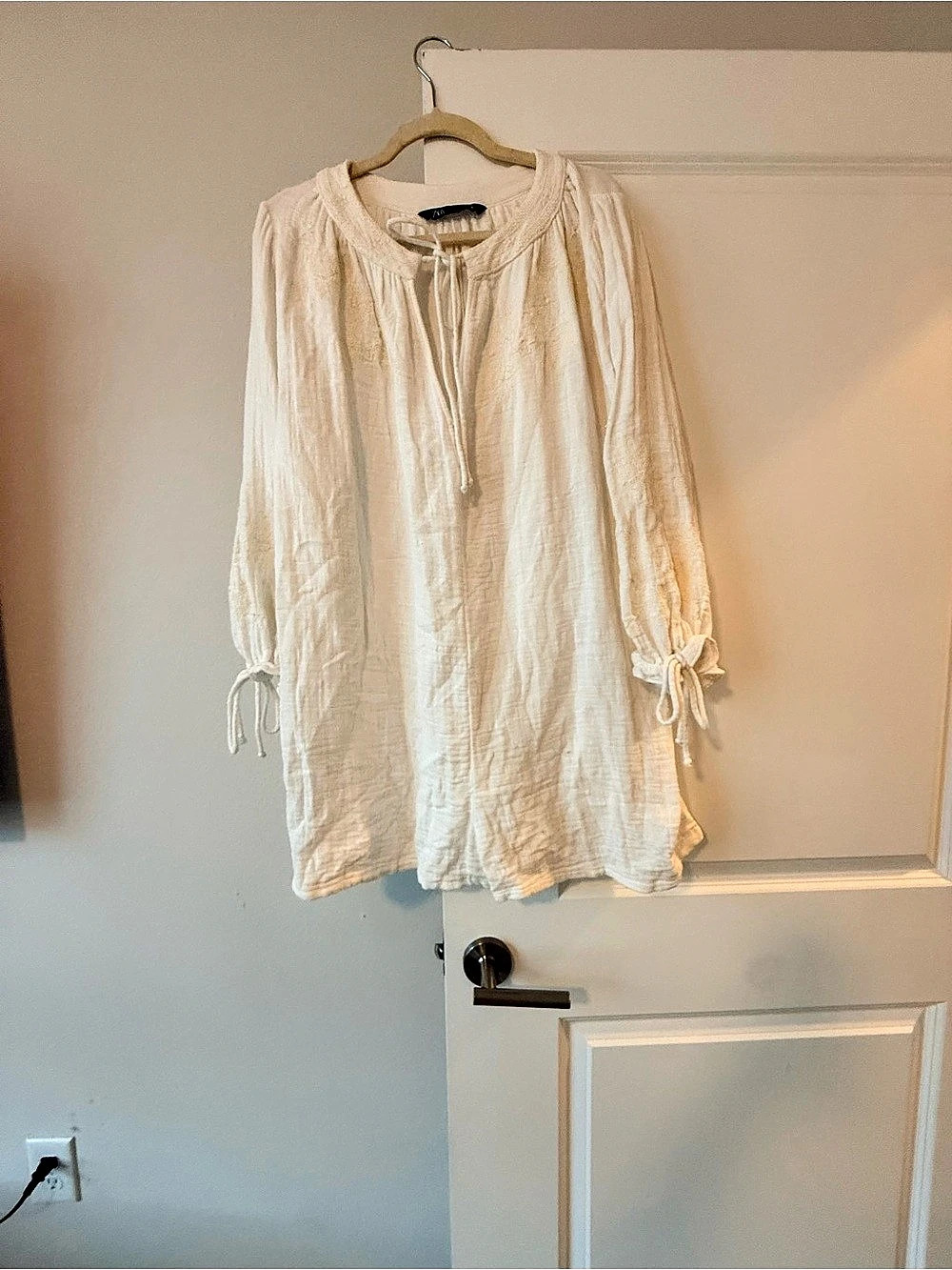 Zara White Tunic Size Medium Like New